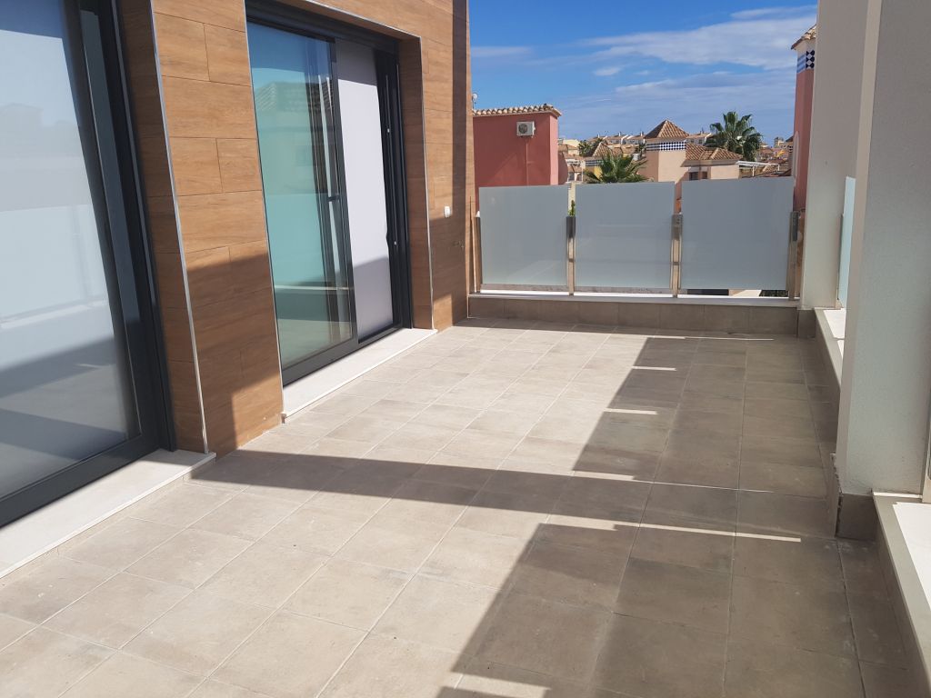 Villa in Villamartin, Alicante, Spain 4 bedrooms, 293 sq.m. No. 81035