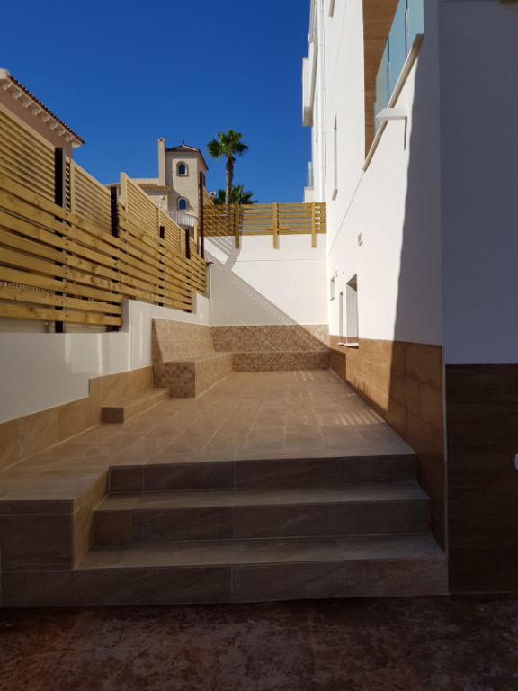 Villa in Villamartin, Alicante, Spain 4 bedrooms, 293 sq.m. No. 81035