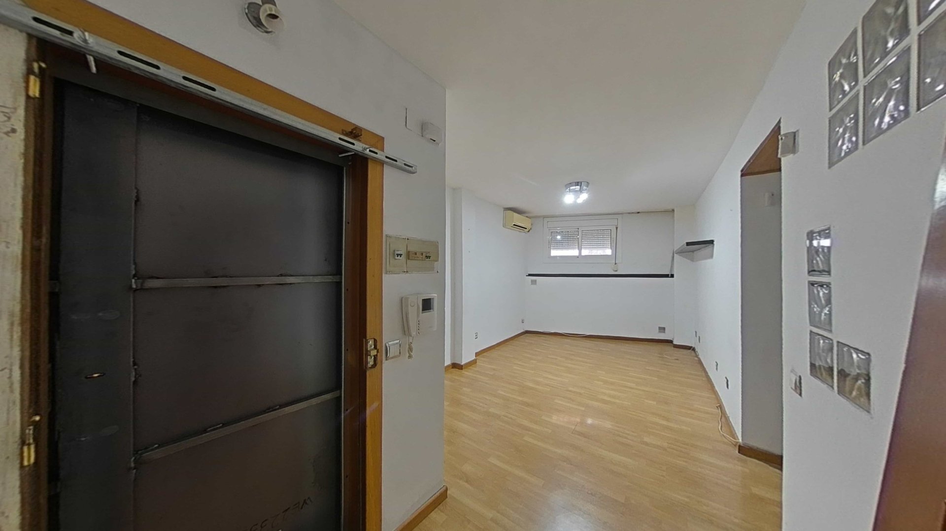 Квартира в Барселона, Испания 2 спальни, 62м2 №167091