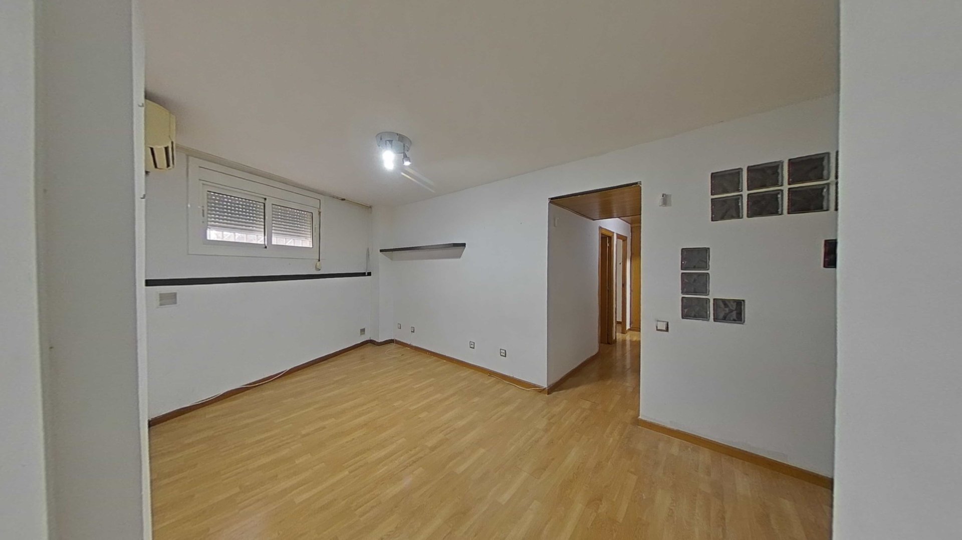 Квартира в Барселона, Испания 2 спальни, 62м2 №167091