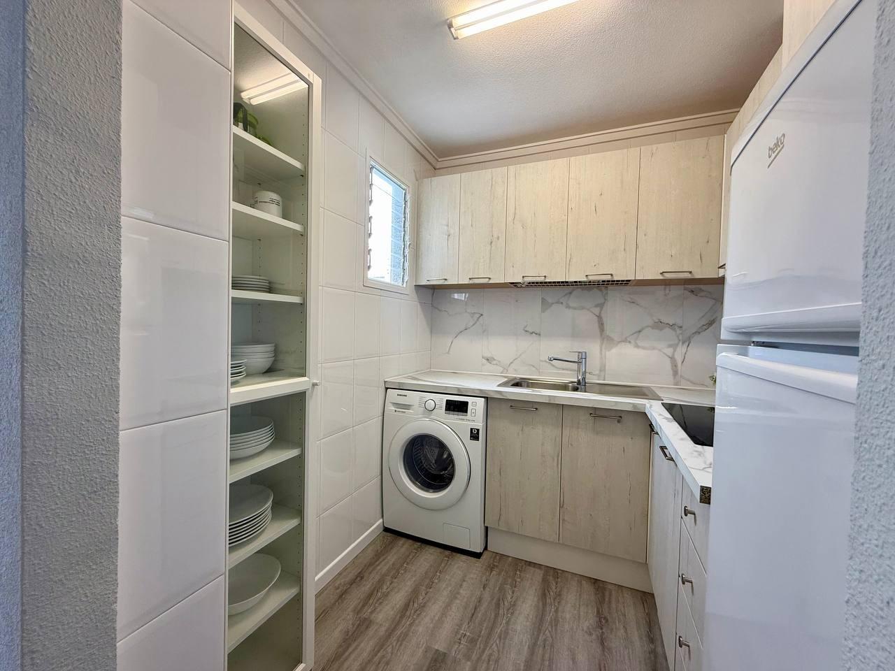 Appartamento a Torrevieja, Alicante, Spagna 1 camera da letto, 48 mq. N° 182940