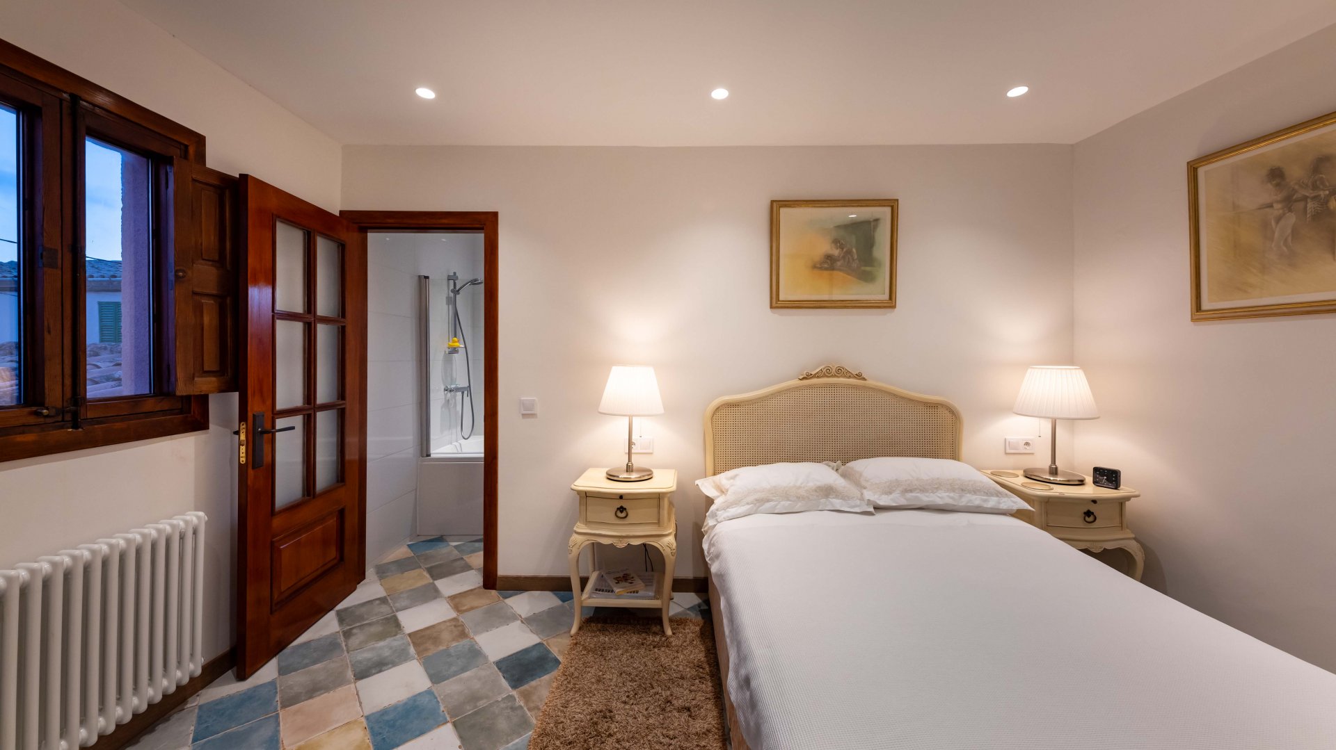 Kaupunkipientalo Calvia, Mallorca, Espanja 4 makuuhuonetta, 400 m2 No. 98002