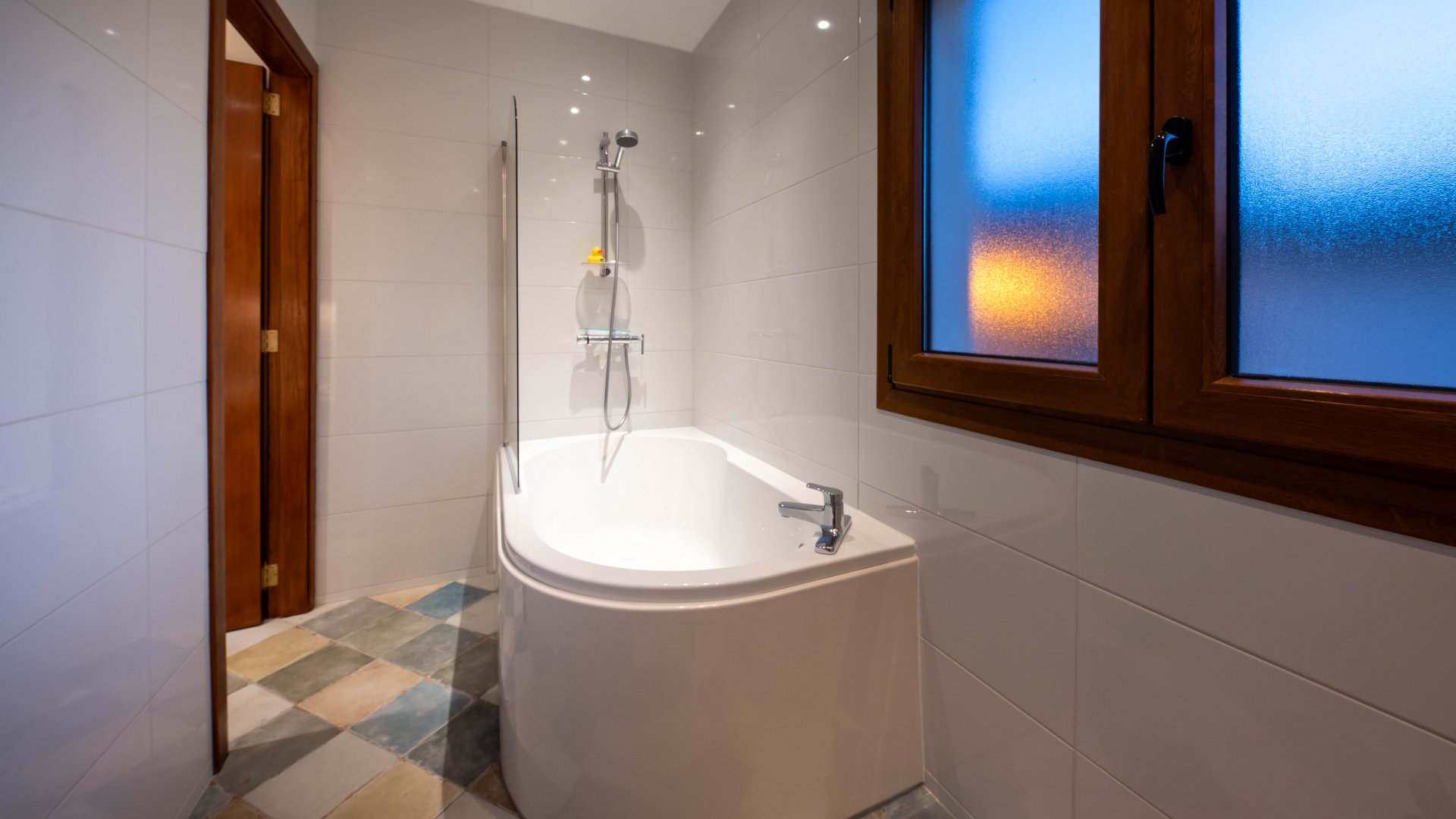 Kaupunkipientalo Calvia, Mallorca, Espanja 4 makuuhuonetta, 400 m2 No. 98002
