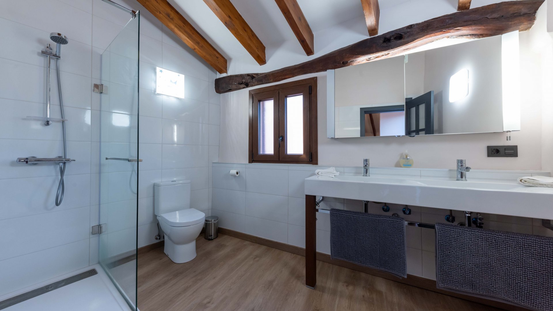 Kaupunkipientalo Calvia, Mallorca, Espanja 4 makuuhuonetta, 400 m2 No. 98002