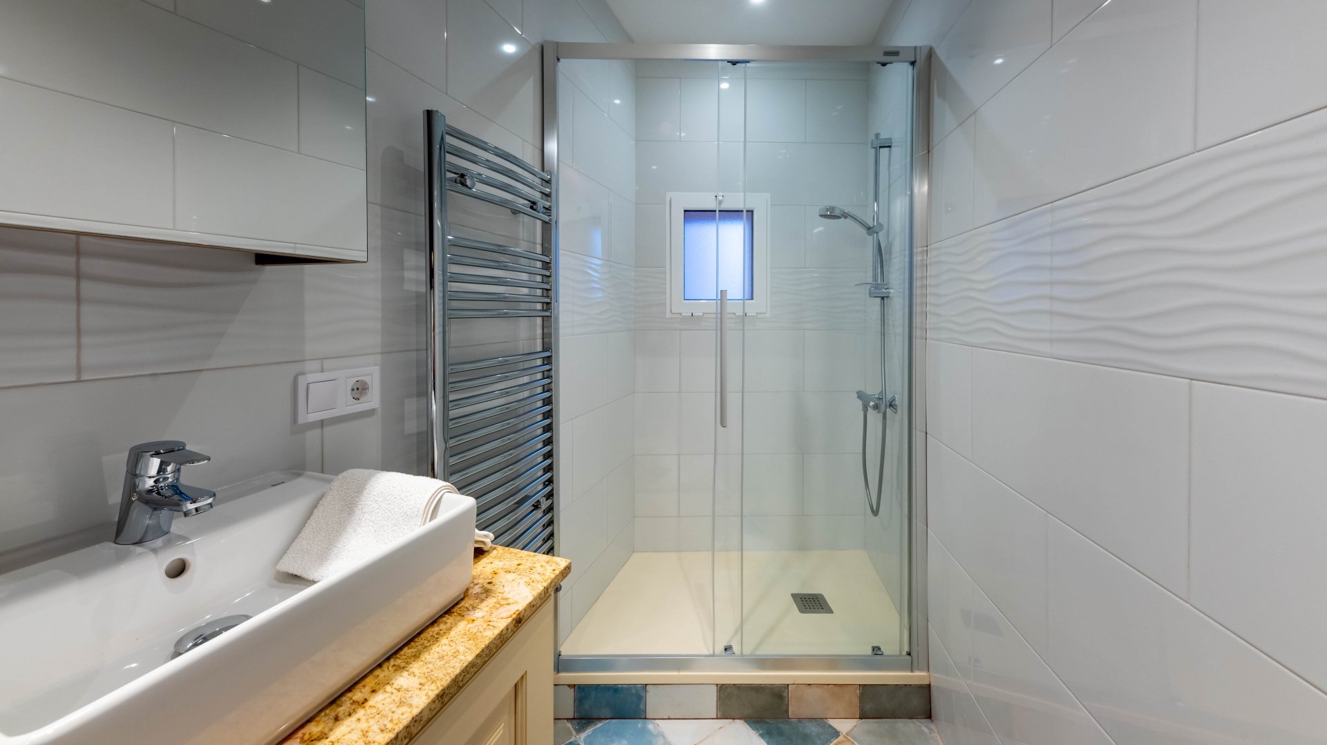 Kaupunkipientalo Calvia, Mallorca, Espanja 4 makuuhuonetta, 400 m2 No. 98002