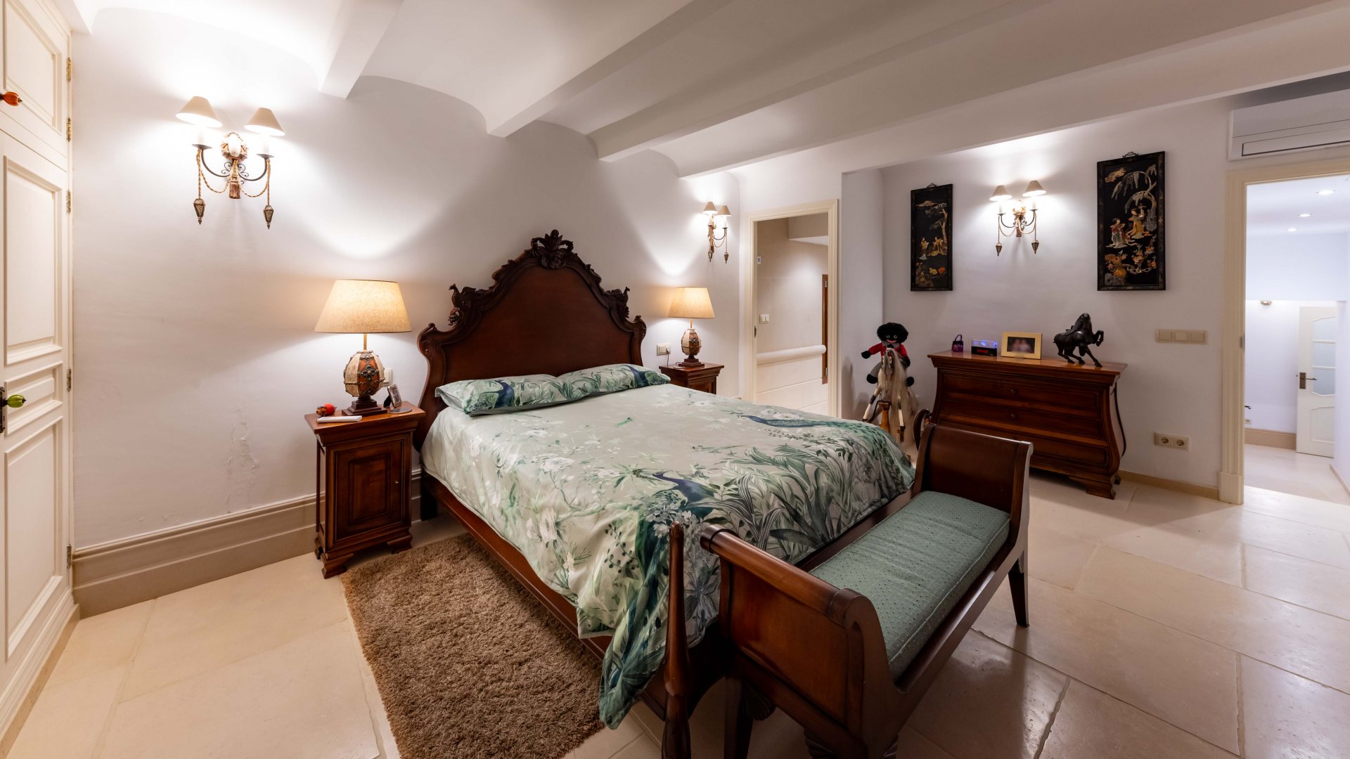 Kaupunkipientalo Calvia, Mallorca, Espanja 4 makuuhuonetta, 400 m2 No. 98002