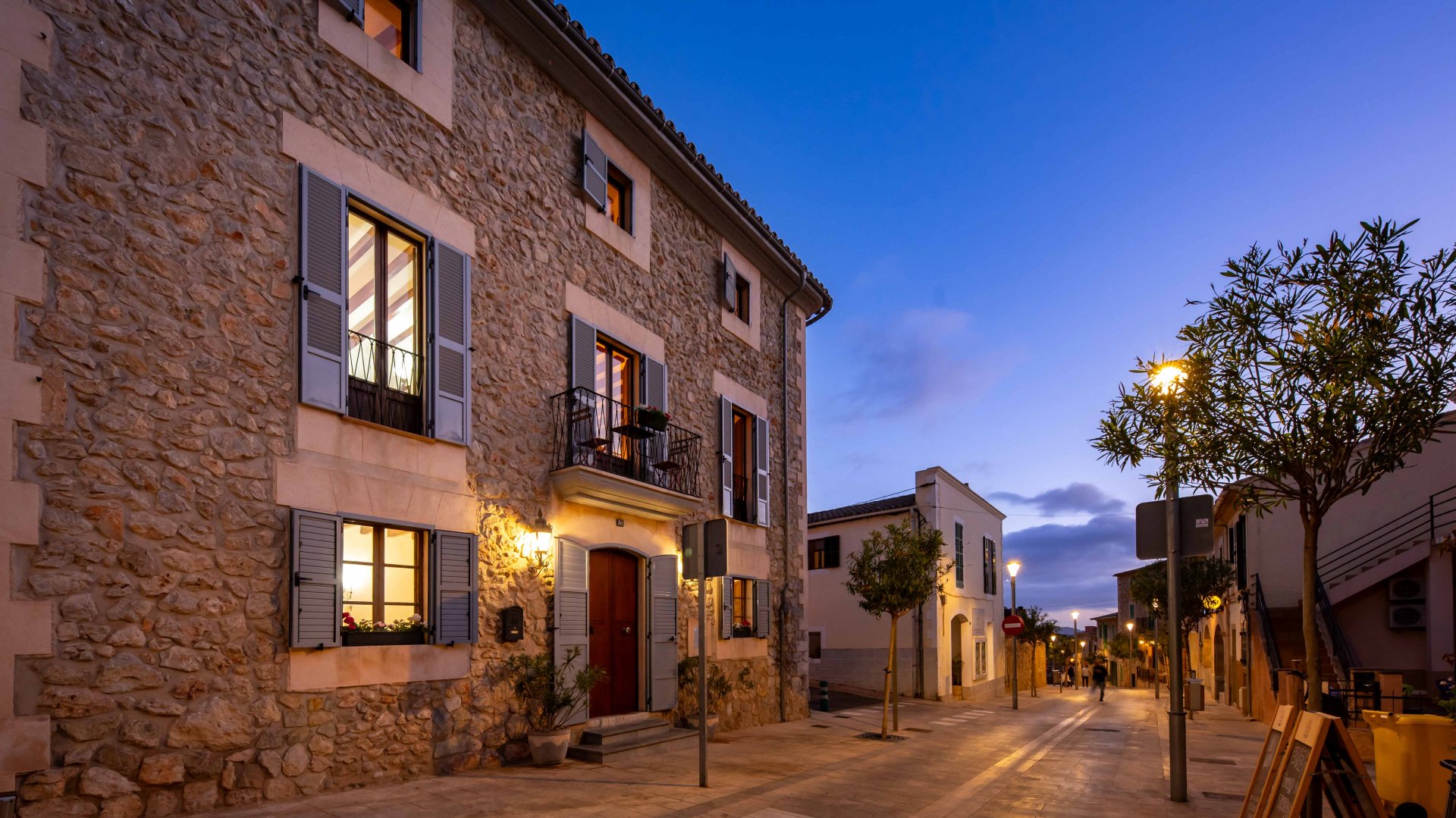 Kaupunkipientalo Calvia, Mallorca, Espanja 4 makuuhuonetta, 400 m2 No. 98002