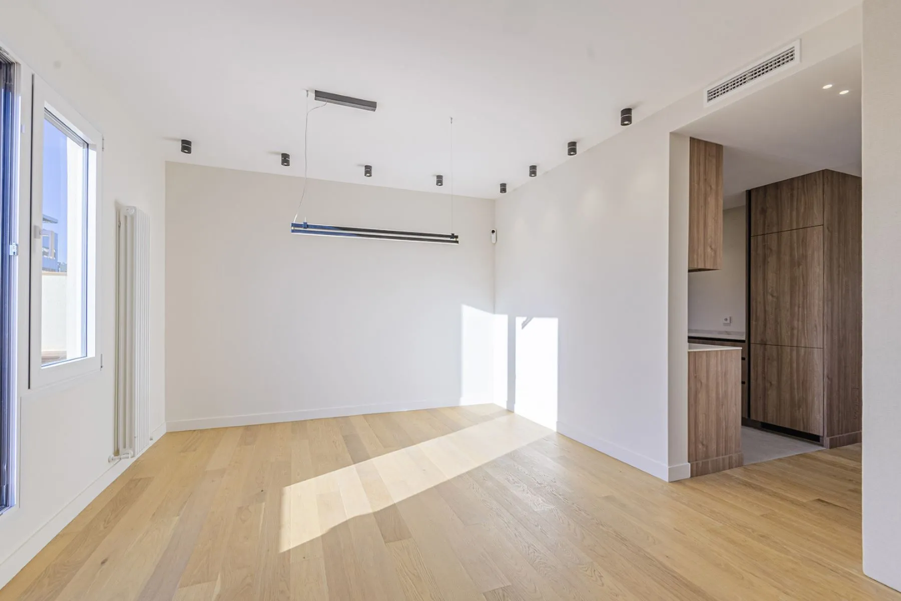 Квартира в Барселона, Испания 4 спальни,  №141135