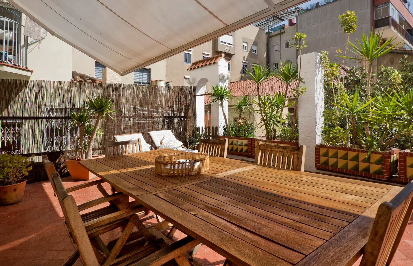 Apartment à Barcelona, Espagne 4 chambres,  No. 141133
