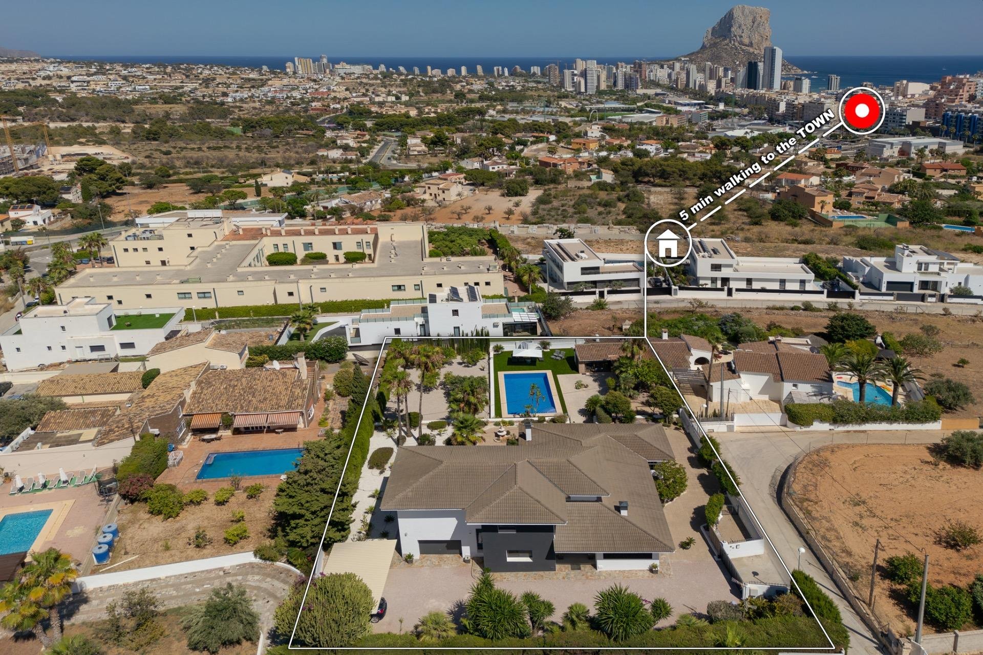Villa à Calpe, Alicante, Espagne 6 chambres, 492 m2 No. 147733