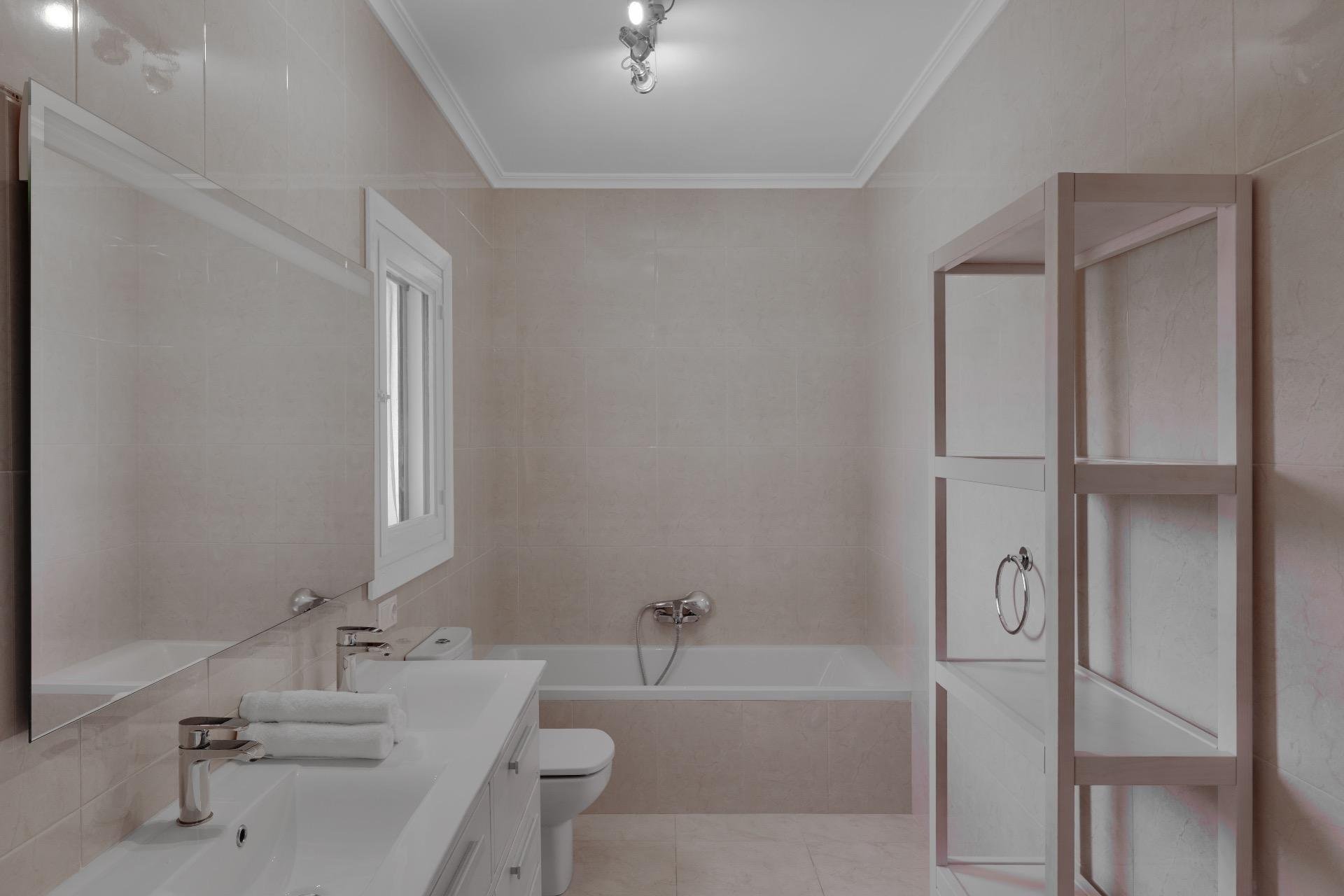Villa à Calpe, Alicante, Espagne 6 chambres, 492 m2 No. 147733