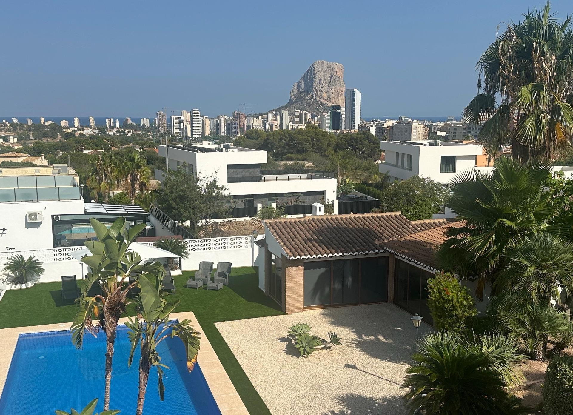 Villa à Calpe, Alicante, Espagne 6 chambres, 492 m2 No. 147733