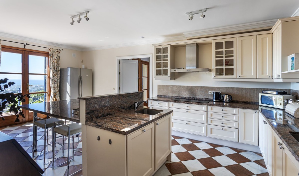 Huvila El Madronal, Malaga, Espanja 7 makuuhuonetta, 1050 m2 No. 195216
