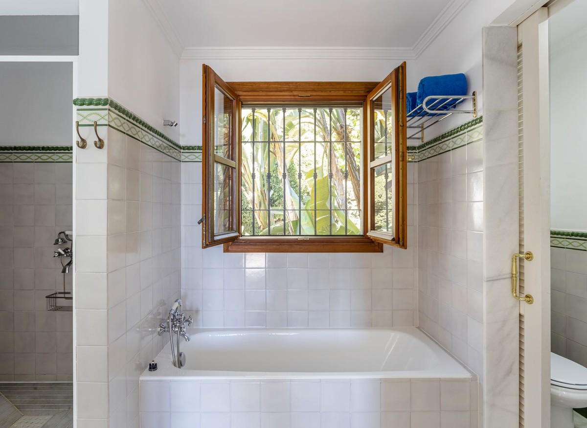 Huvila El Madronal, Malaga, Espanja 7 makuuhuonetta, 1050 m2 No. 195216