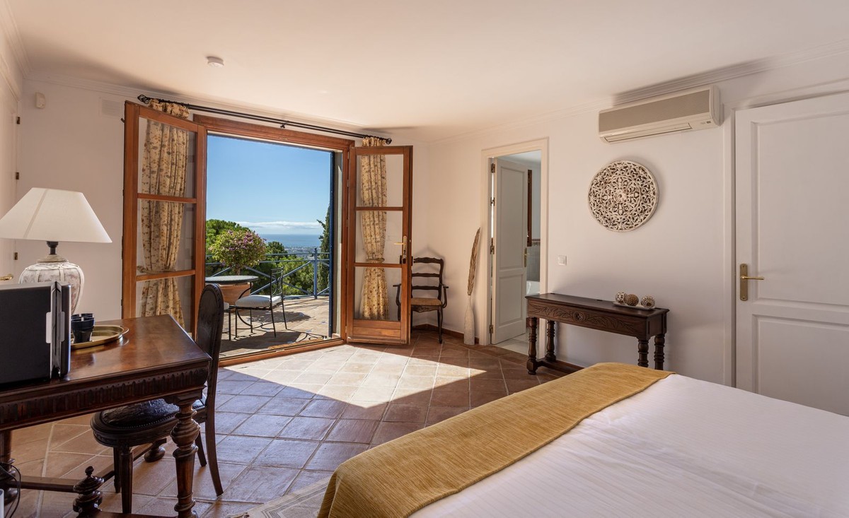 Huvila El Madronal, Malaga, Espanja 7 makuuhuonetta, 1050 m2 No. 195216