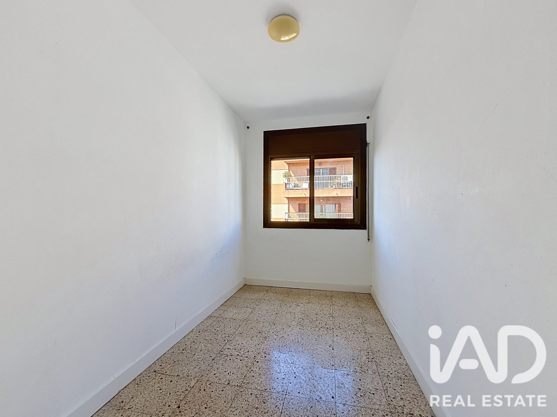Huoneisto Vilanova i la Geltru, Barcelona, Espanja 4 makuuhuonetta, 91 m2 No. 193537