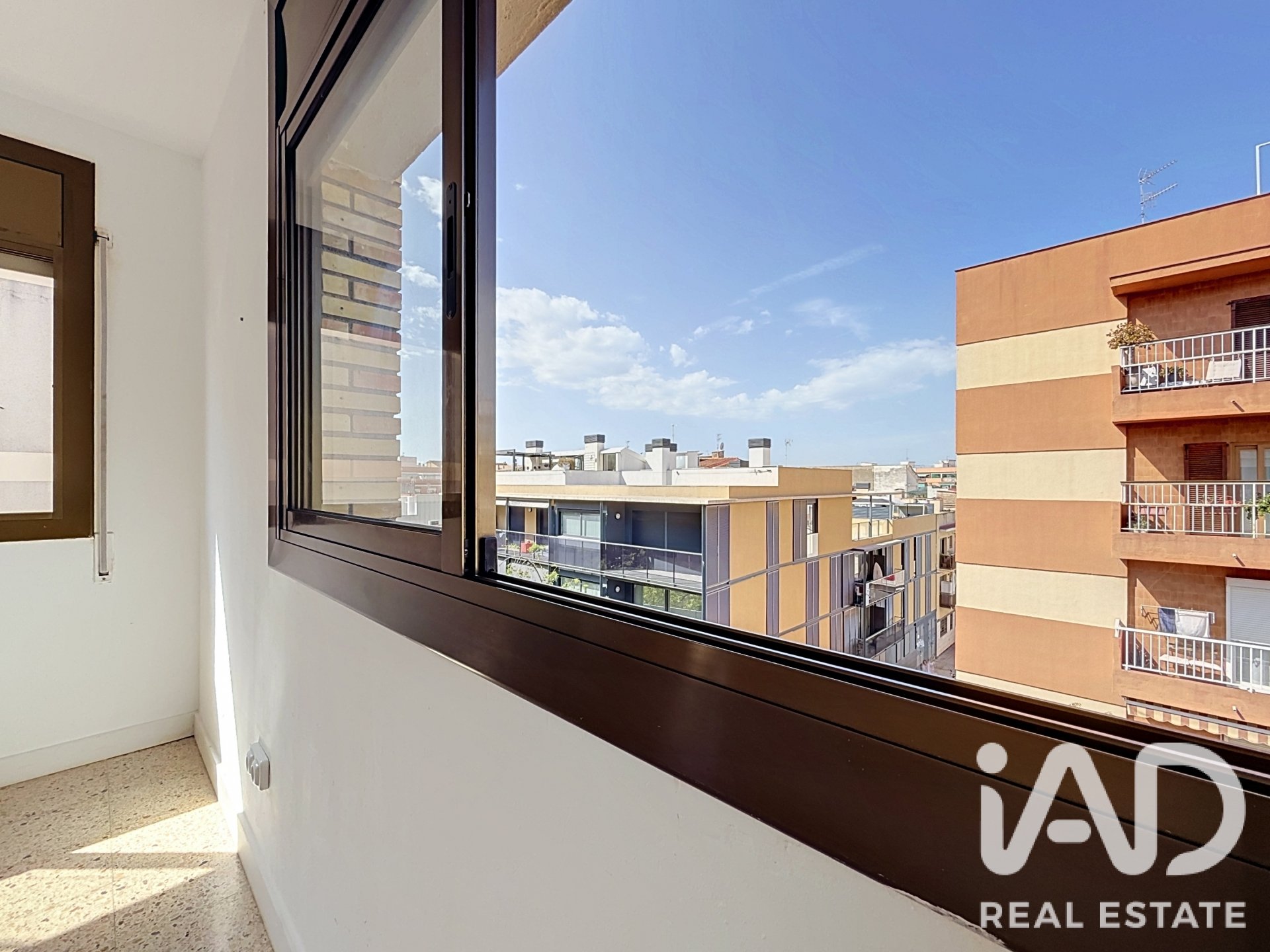 Huoneisto Vilanova i la Geltru, Barcelona, Espanja 4 makuuhuonetta, 91 m2 No. 193537