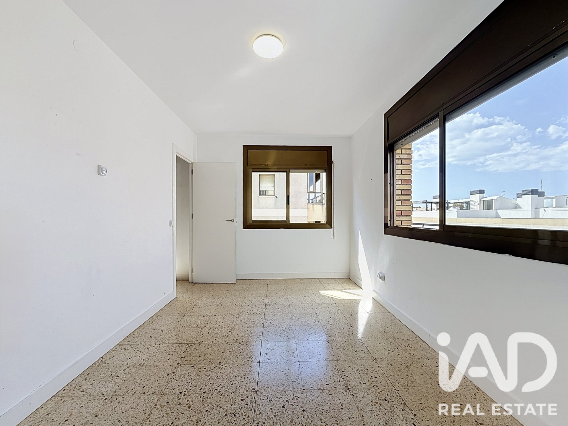 Huoneisto Vilanova i la Geltru, Barcelona, Espanja 4 makuuhuonetta, 91 m2 No. 193537