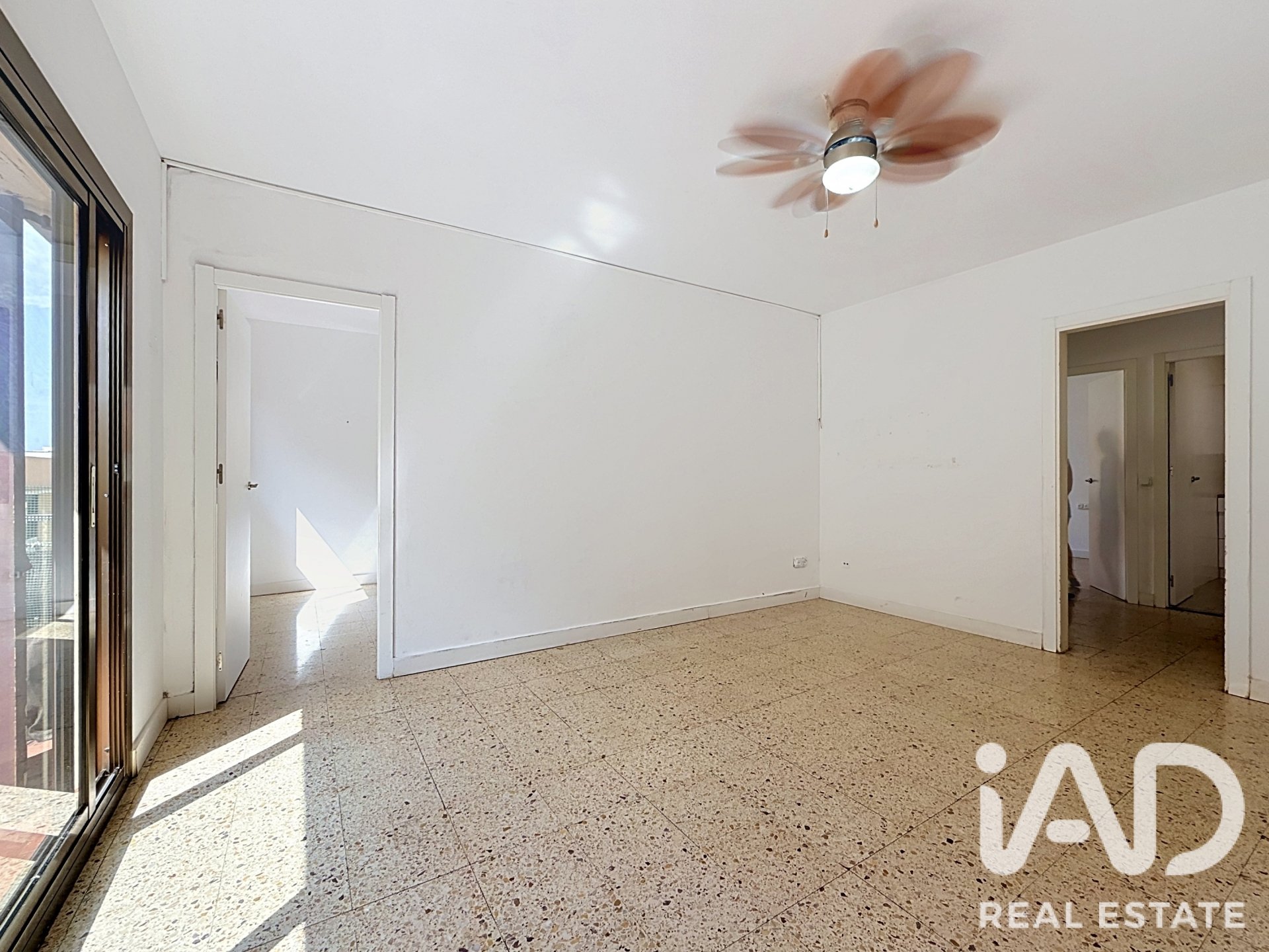 Huoneisto Vilanova i la Geltru, Barcelona, Espanja 4 makuuhuonetta, 91 m2 No. 193537