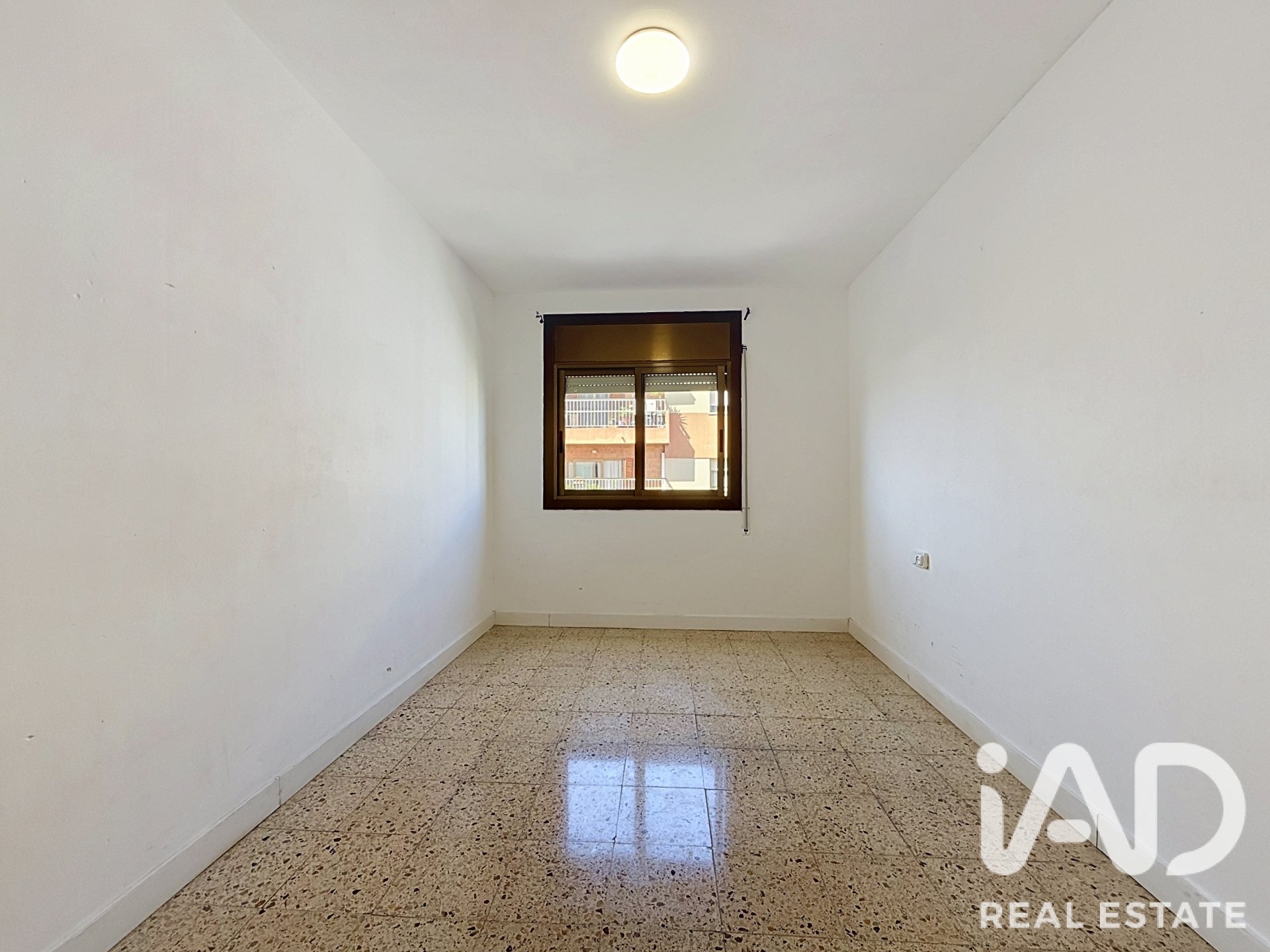 Huoneisto Vilanova i la Geltru, Barcelona, Espanja 4 makuuhuonetta, 91 m2 No. 193537