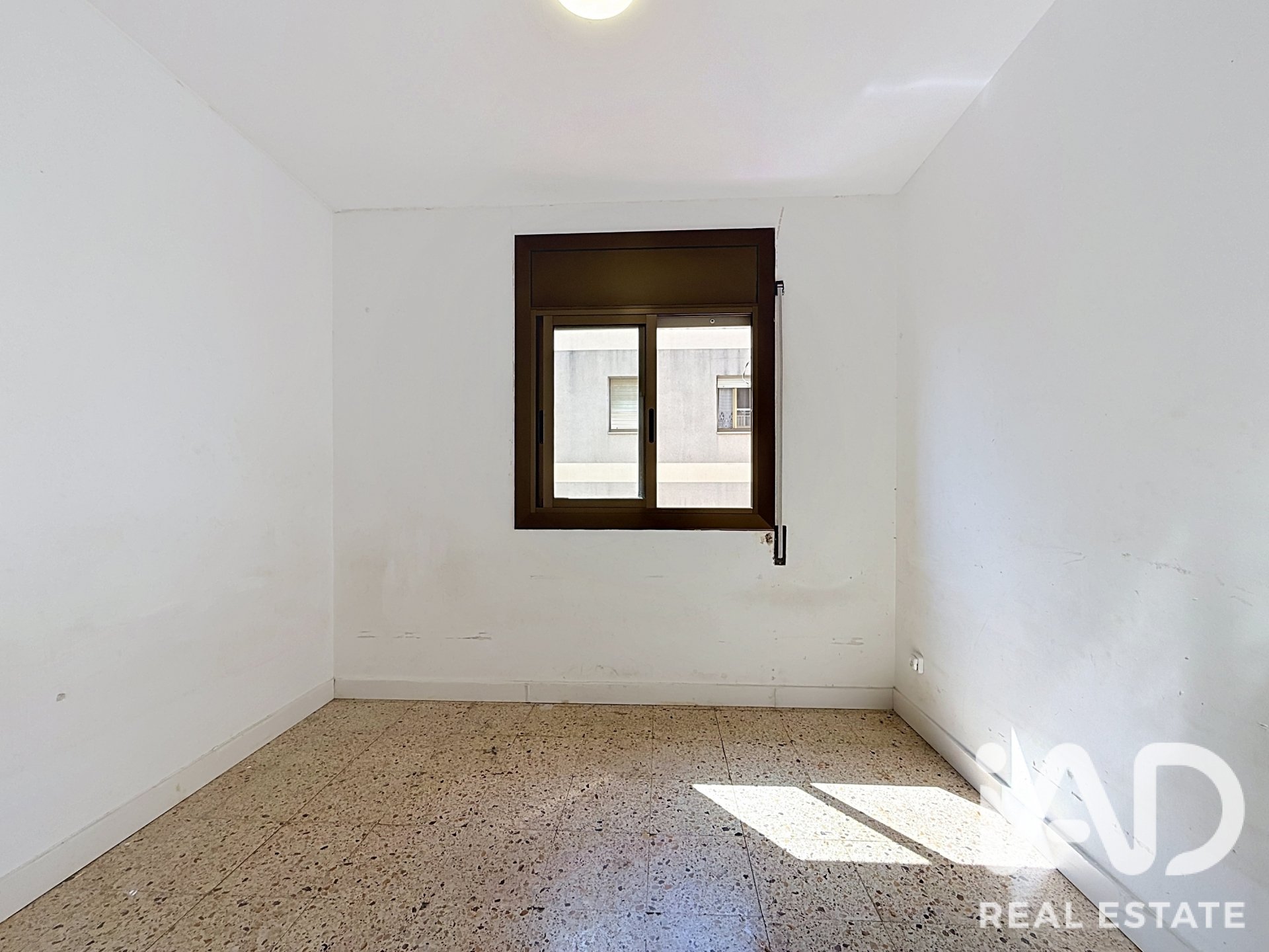 Huoneisto Vilanova i la Geltru, Barcelona, Espanja 4 makuuhuonetta, 91 m2 No. 193537
