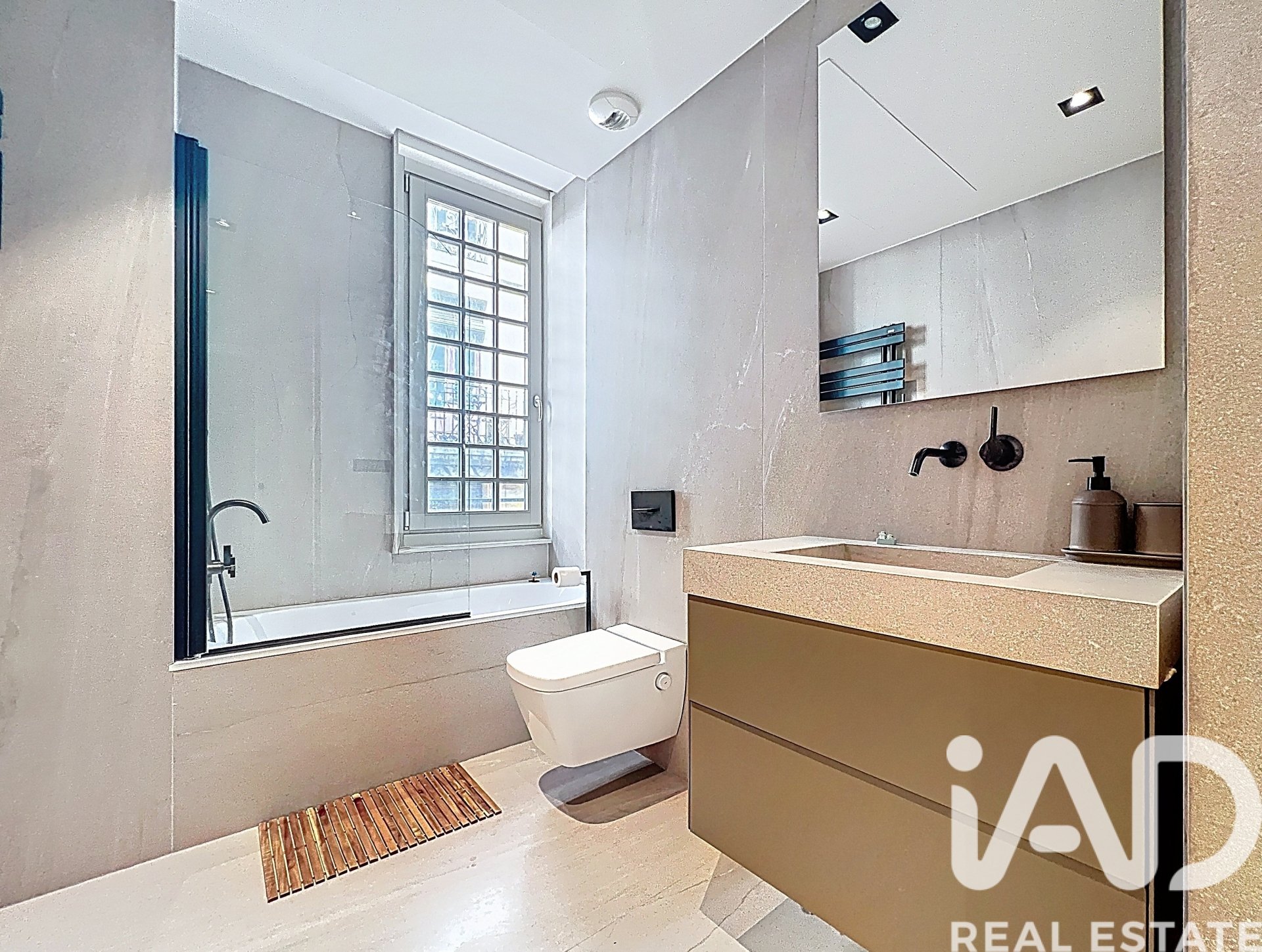 Apartment à Barcelona, Espagne 2 chambres, 103 m2 No. 172476