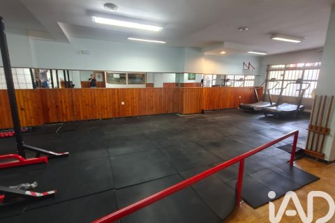 Commercial property in Leon, Spain 217 sq.m. No. 195106
