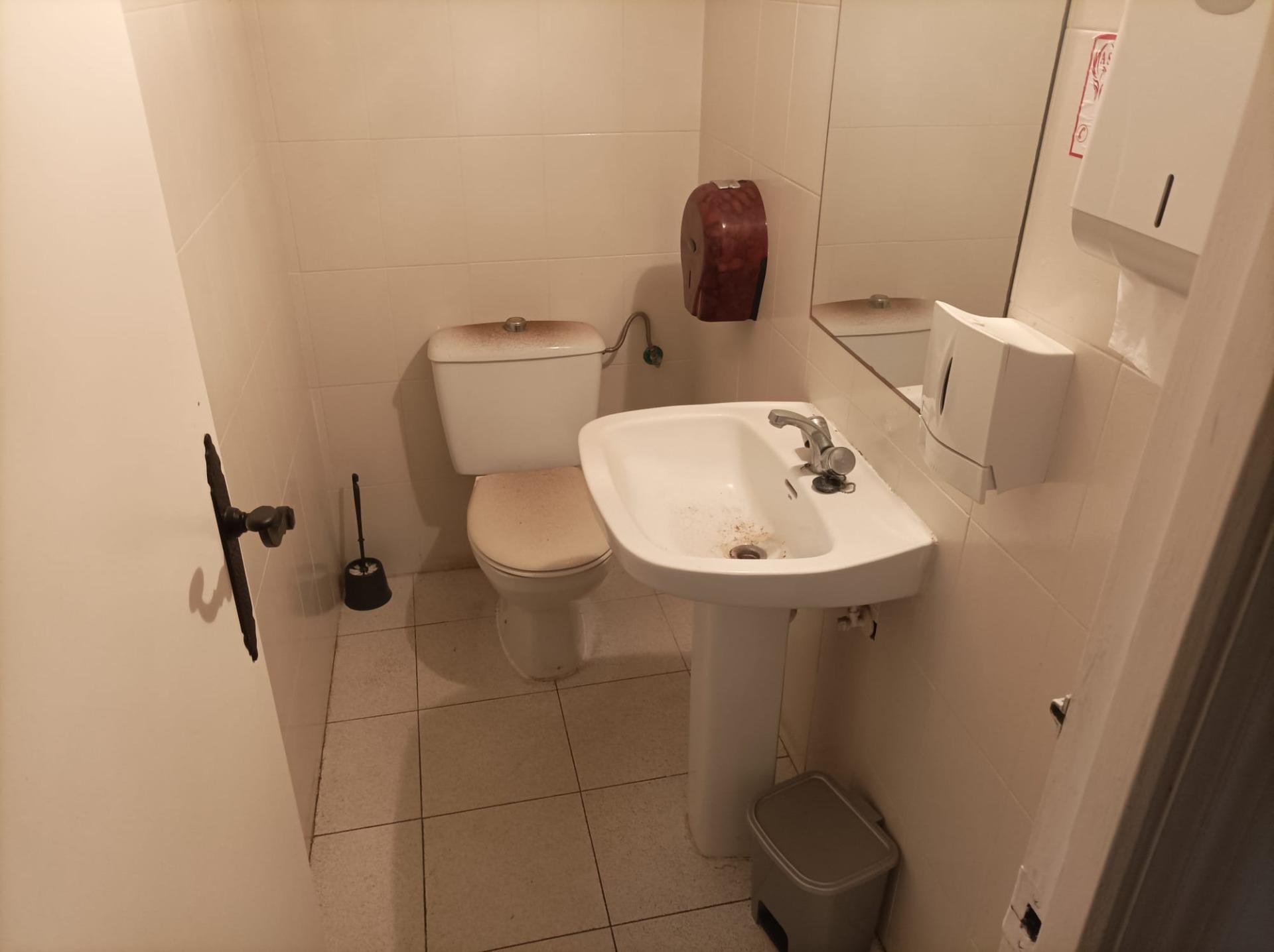 Propiedad comercial en Guardamar del Segura, Alicante, España 83 m2 No. 183895