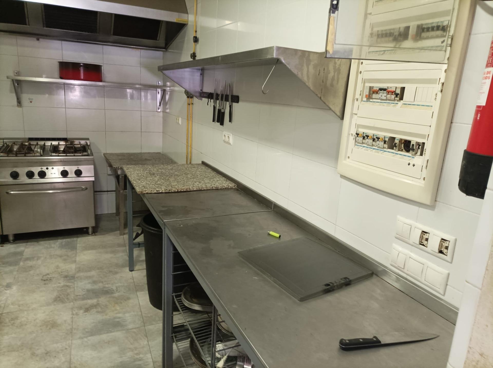 Propiedad comercial en Guardamar del Segura, Alicante, España 83 m2 No. 183895