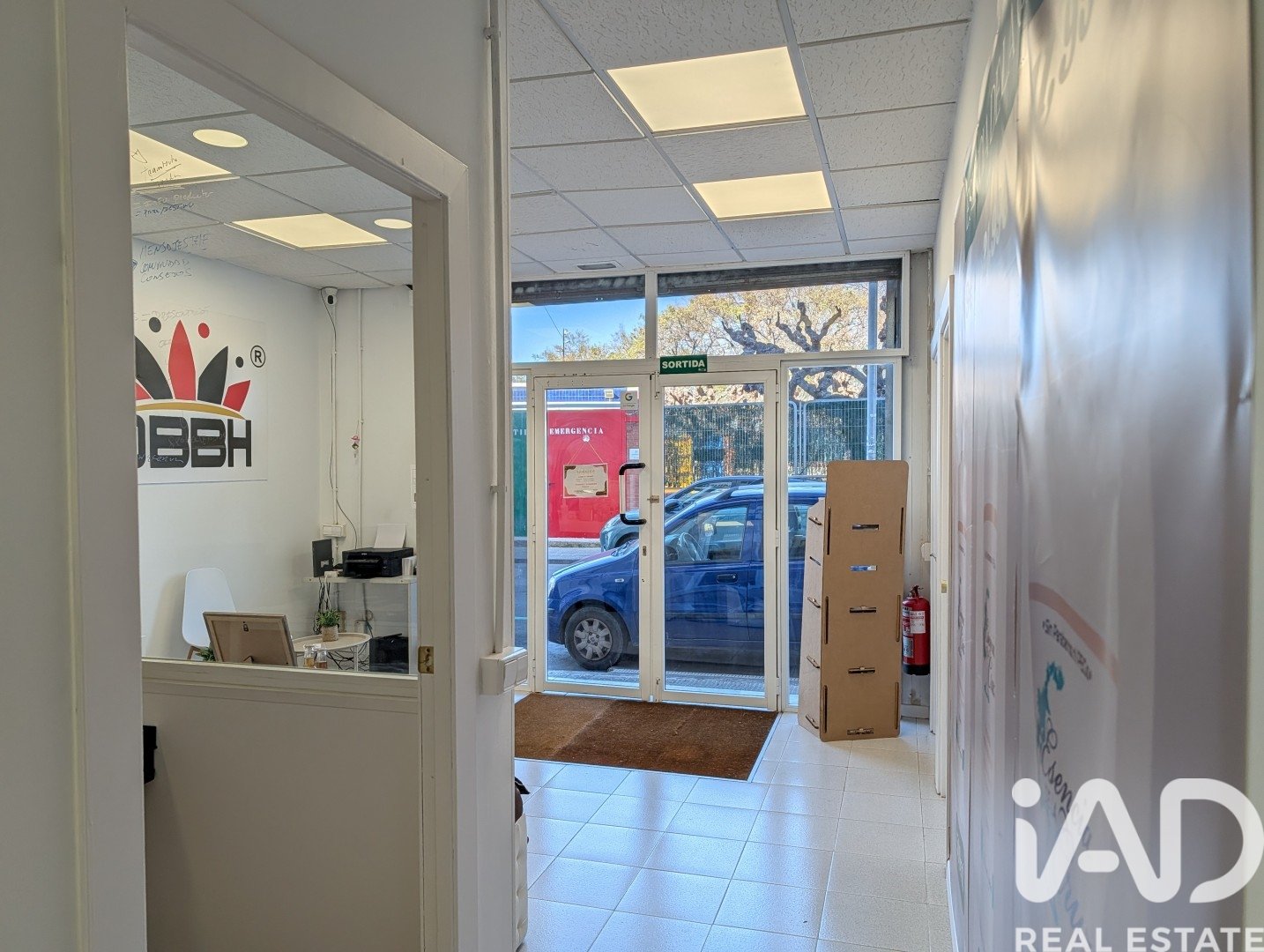 Liikekiinteistö Vilanova i la Geltru, Barcelona, Espanja 6 makuuhuonetta, 139 m2 No. 185220