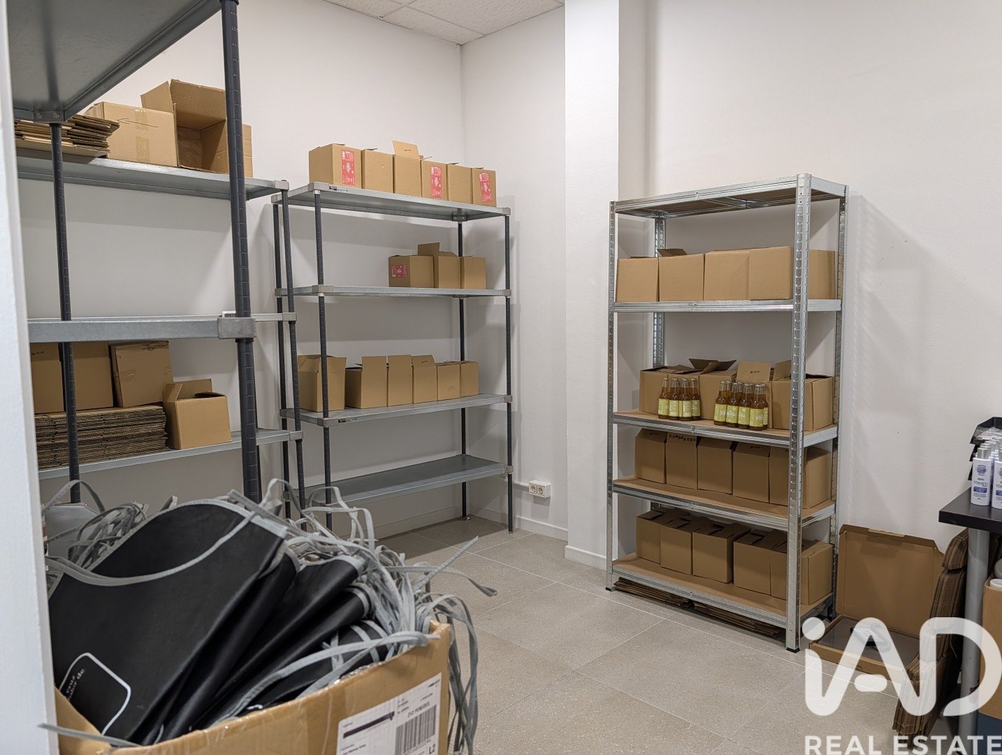 Liikekiinteistö Vilanova i la Geltru, Barcelona, Espanja 6 makuuhuonetta, 139 m2 No. 185220
