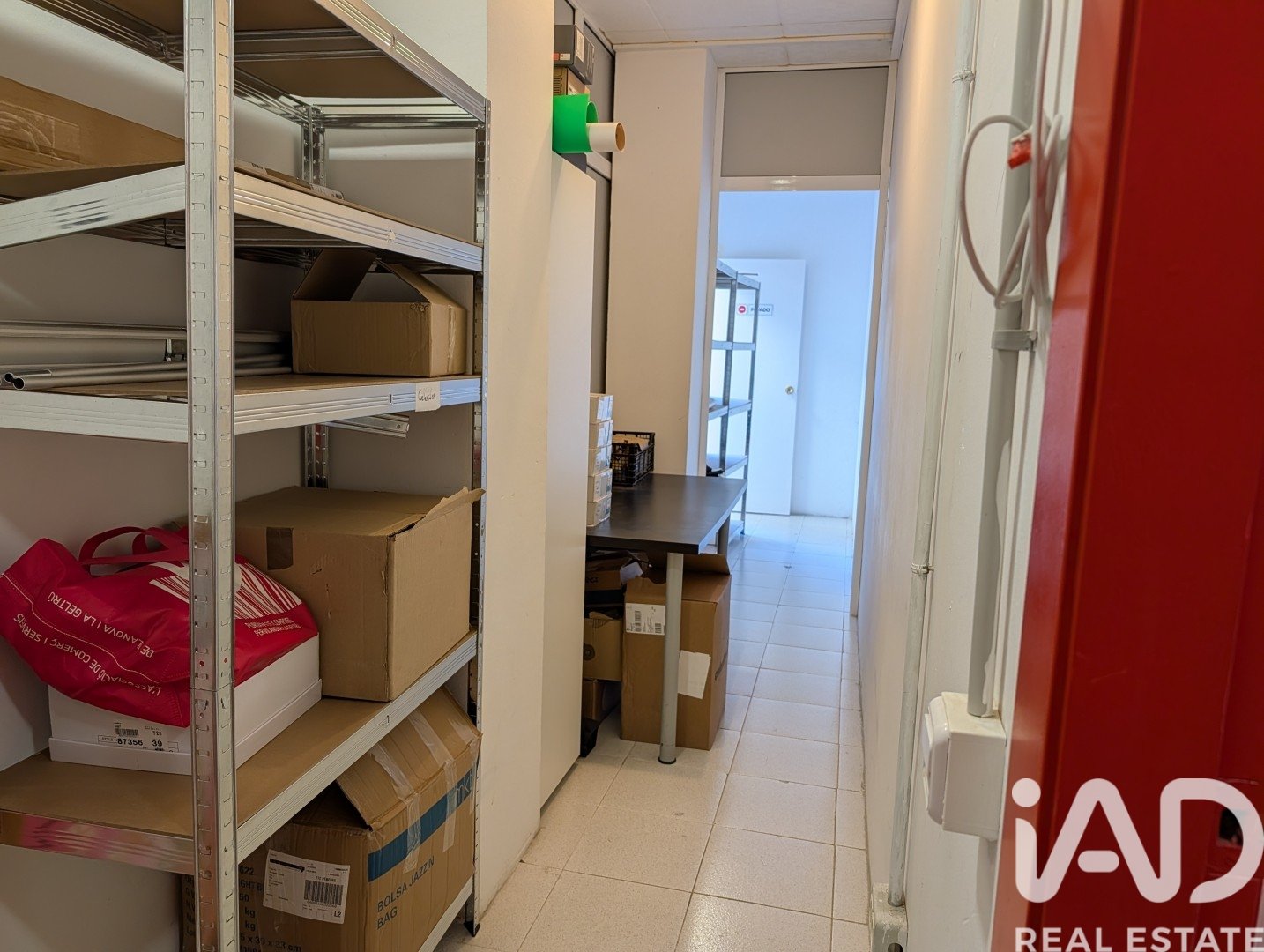 Liikekiinteistö Vilanova i la Geltru, Barcelona, Espanja 6 makuuhuonetta, 139 m2 No. 185220
