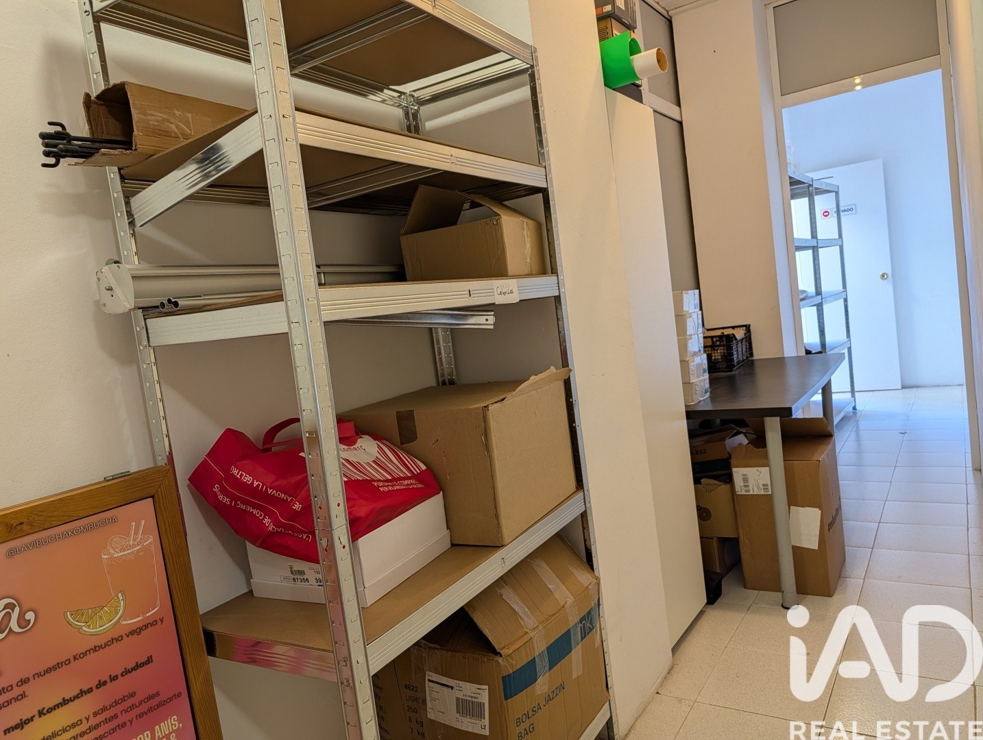 Liikekiinteistö Vilanova i la Geltru, Barcelona, Espanja 6 makuuhuonetta, 139 m2 No. 185220