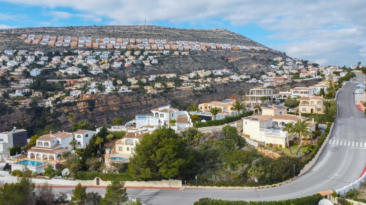 Villa i Benitachell, Alicante, Spanien 4 sovrum, 387 kvm. Nr. 80682
