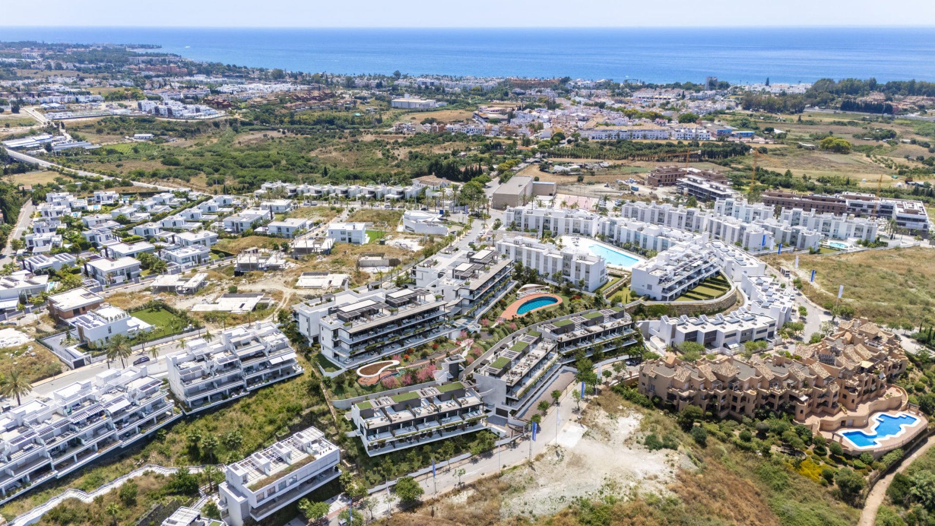 Tvåvåningslägenhet i Estepona, Malaga, Spanien 3 sovrum, 256 kvm. Nr. 147801