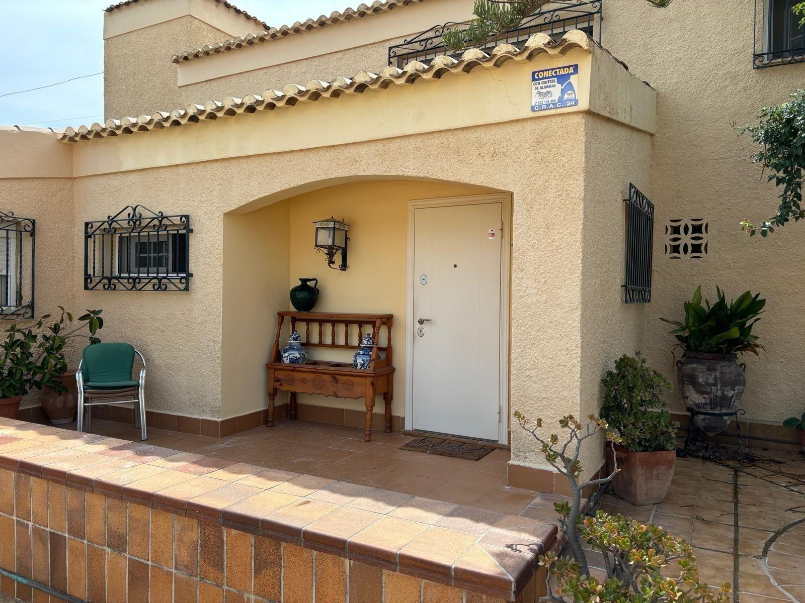 Villa i Torrevieja, Alicante, Spanien 4 sovrum, 250 kvm. Nr. 165580