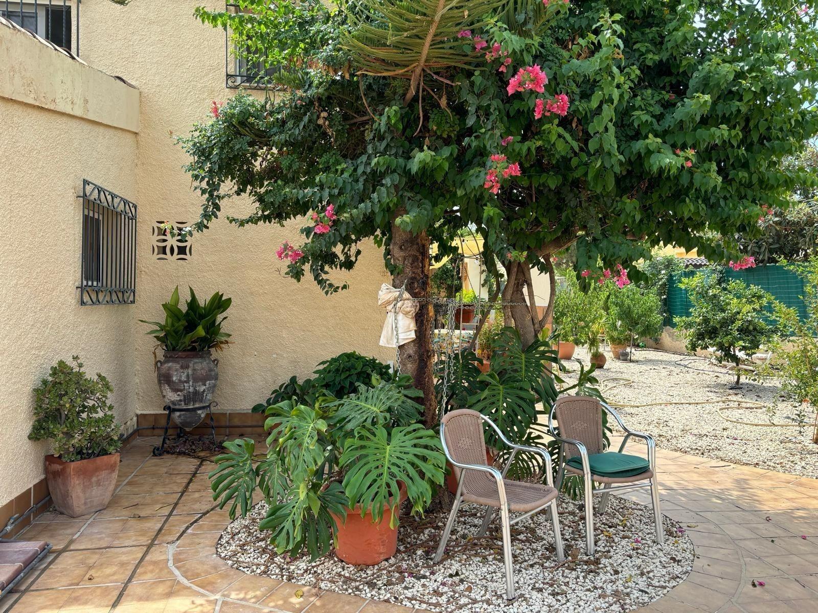 Villa i Torrevieja, Alicante, Spanien 4 sovrum, 250 kvm. Nr. 165580