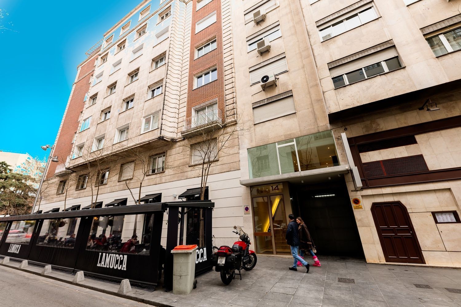 Apartamento en Madrid, España 2 dormitorios, 80 m2 No. 133920