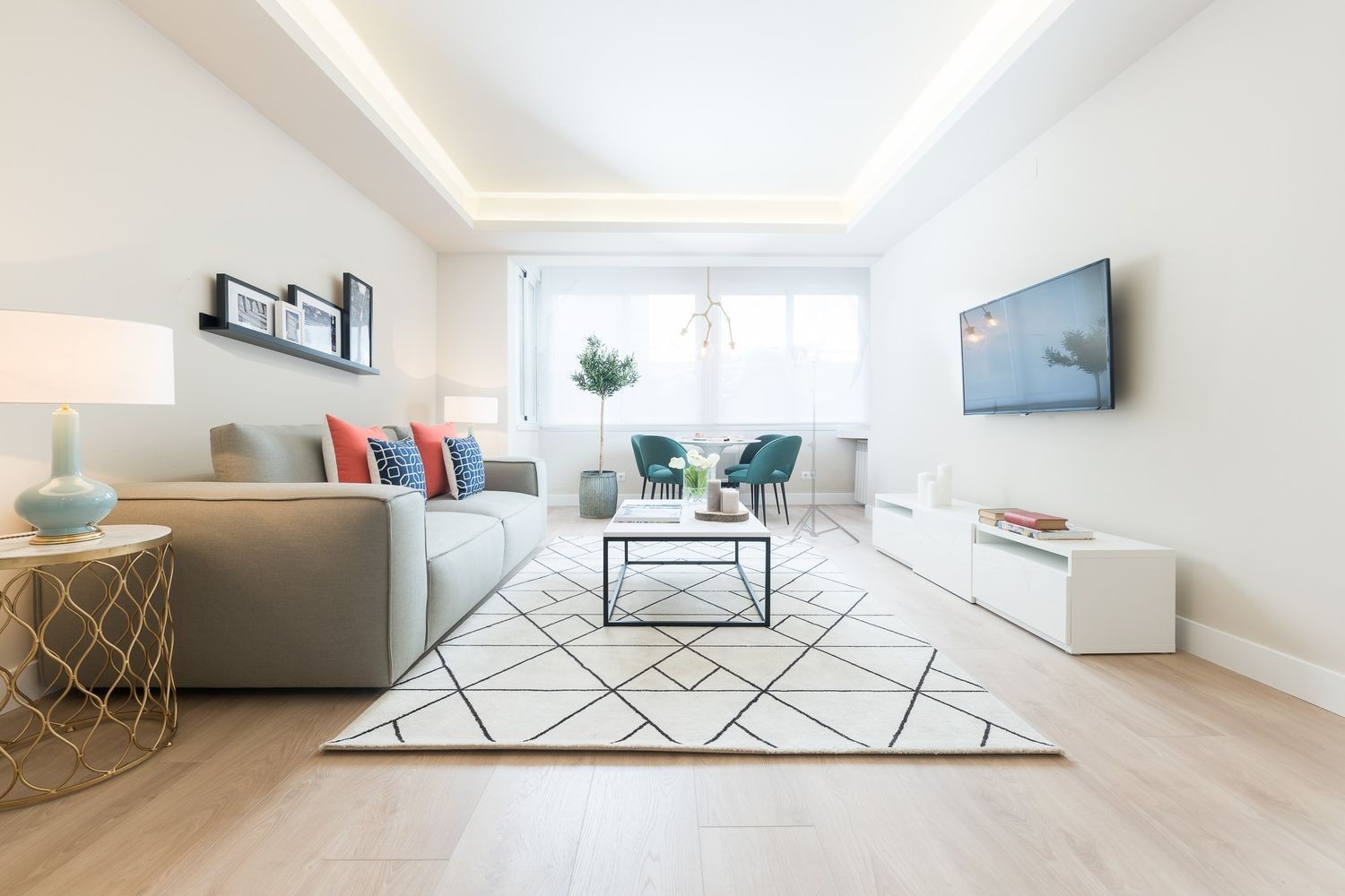 Apartamento en Madrid, España 2 dormitorios, 80 m2 No. 133920