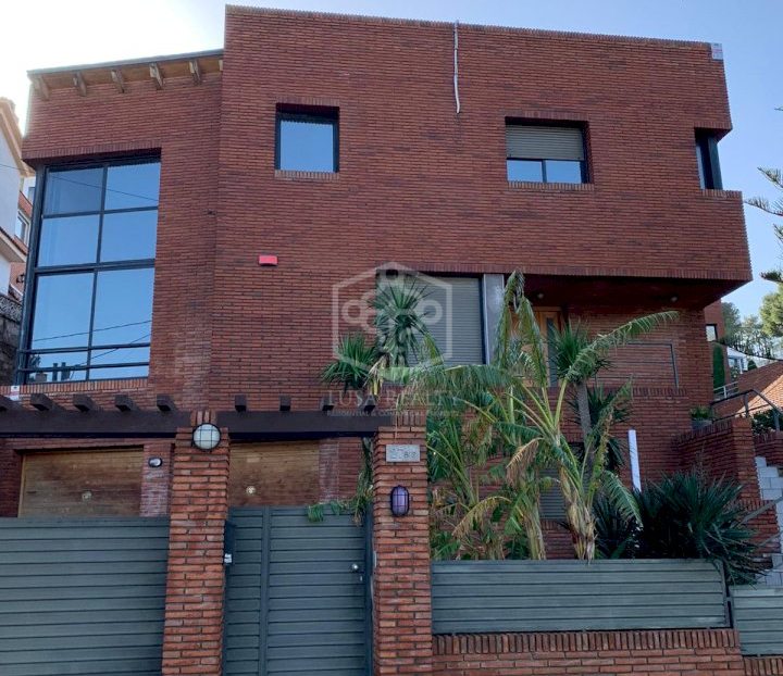 Villa in Castelldefels, Barcelona, Spanien 5 Schlafzimmer, 332 m2 Nr. 111021