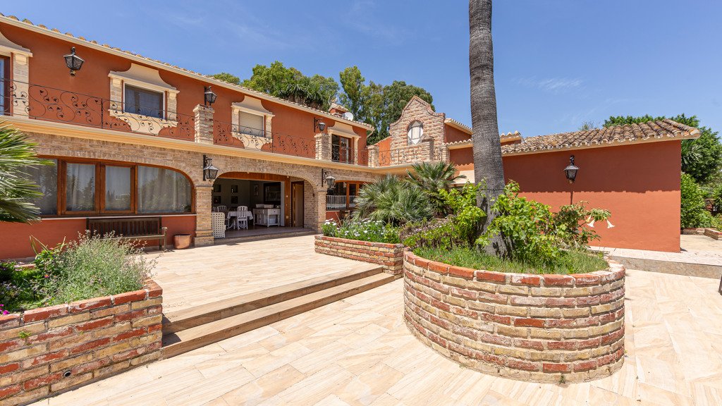 Villa in Artola, Malaga, Spanien 5 Schlafzimmer, 543.4 m2 Nr. 106381