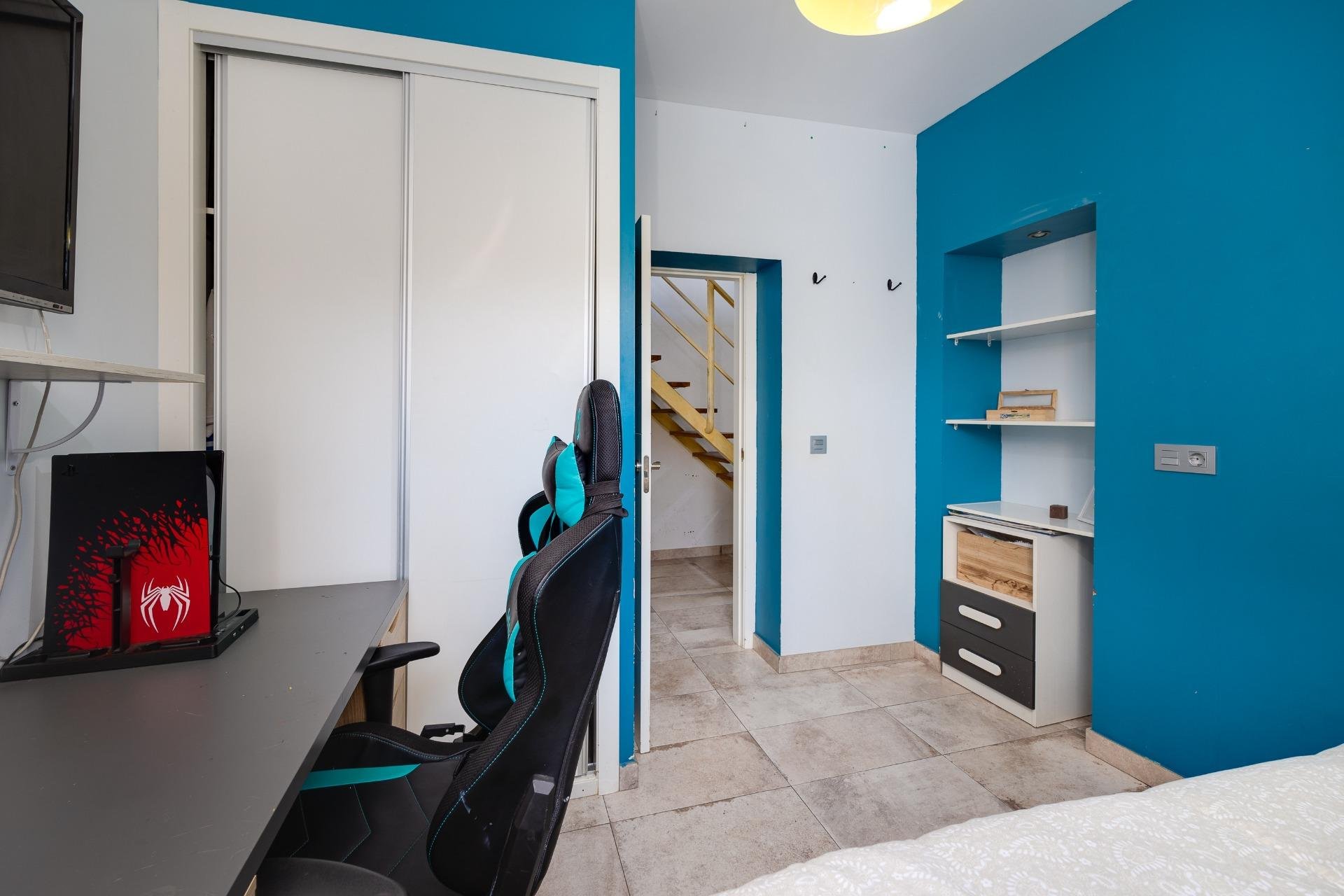 Townhouse in Torrevieja, Alicante, Spain 3 bedrooms, 138 sq.m. No. 189958