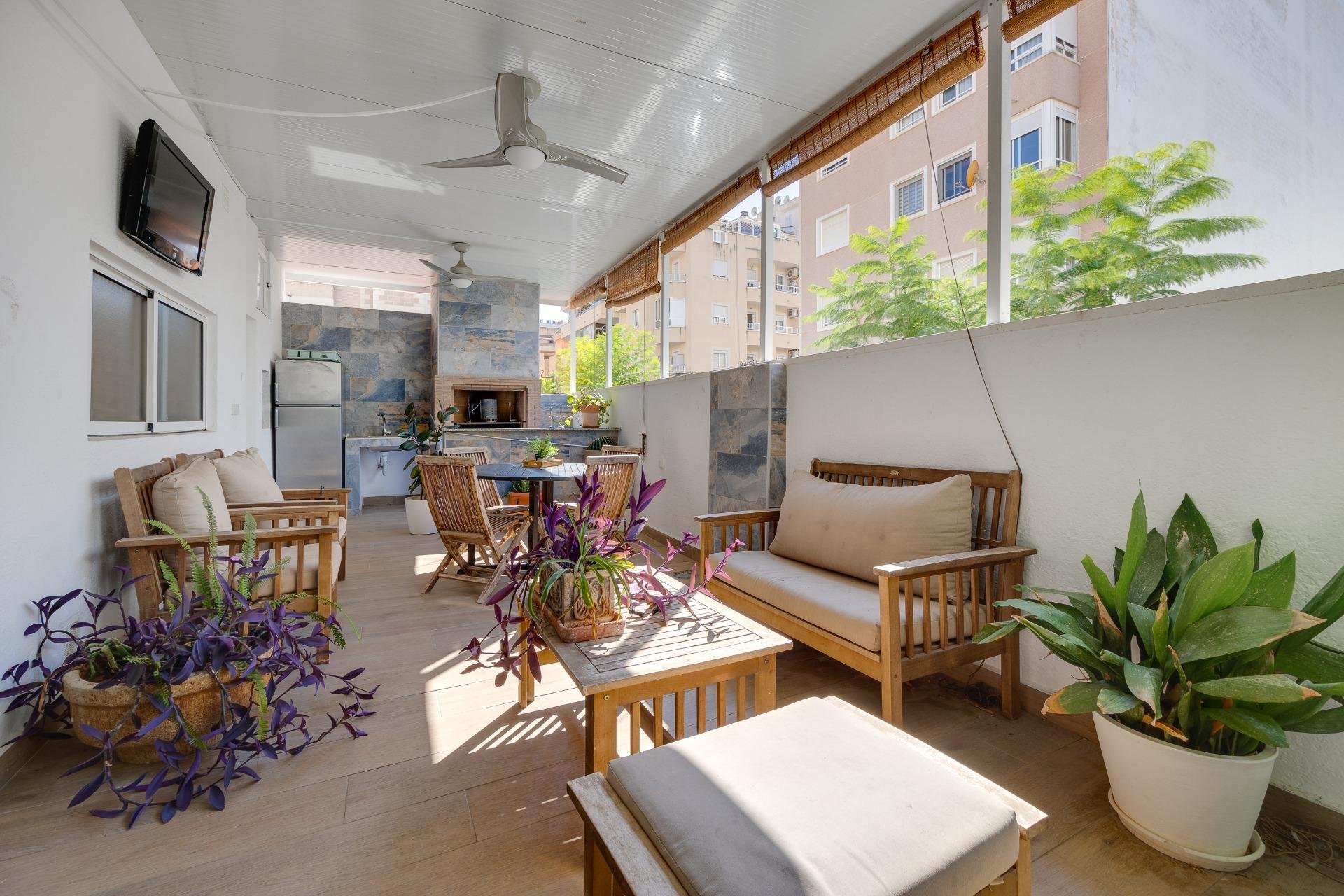 Townhouse in Torrevieja, Alicante, Spain 3 bedrooms, 138 sq.m. No. 189958
