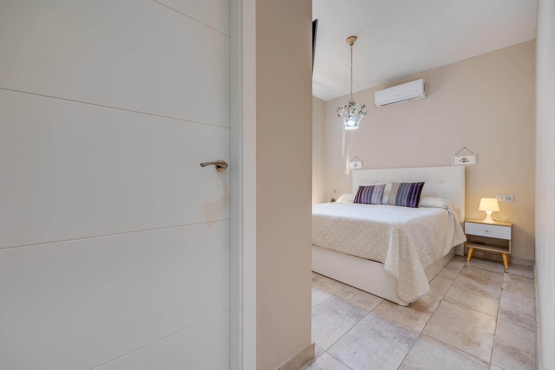 Townhouse in Torrevieja, Alicante, Spain 3 bedrooms, 138 sq.m. No. 189958