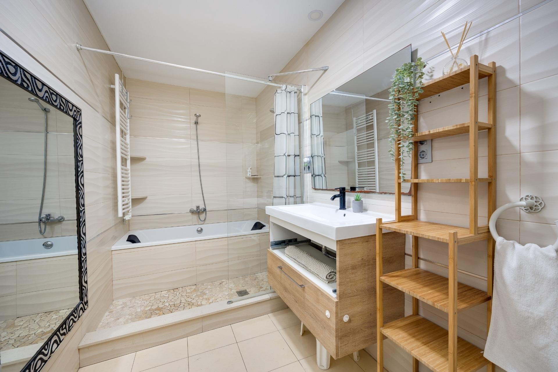 Townhouse in Torrevieja, Alicante, Spain 3 bedrooms, 138 sq.m. No. 189958