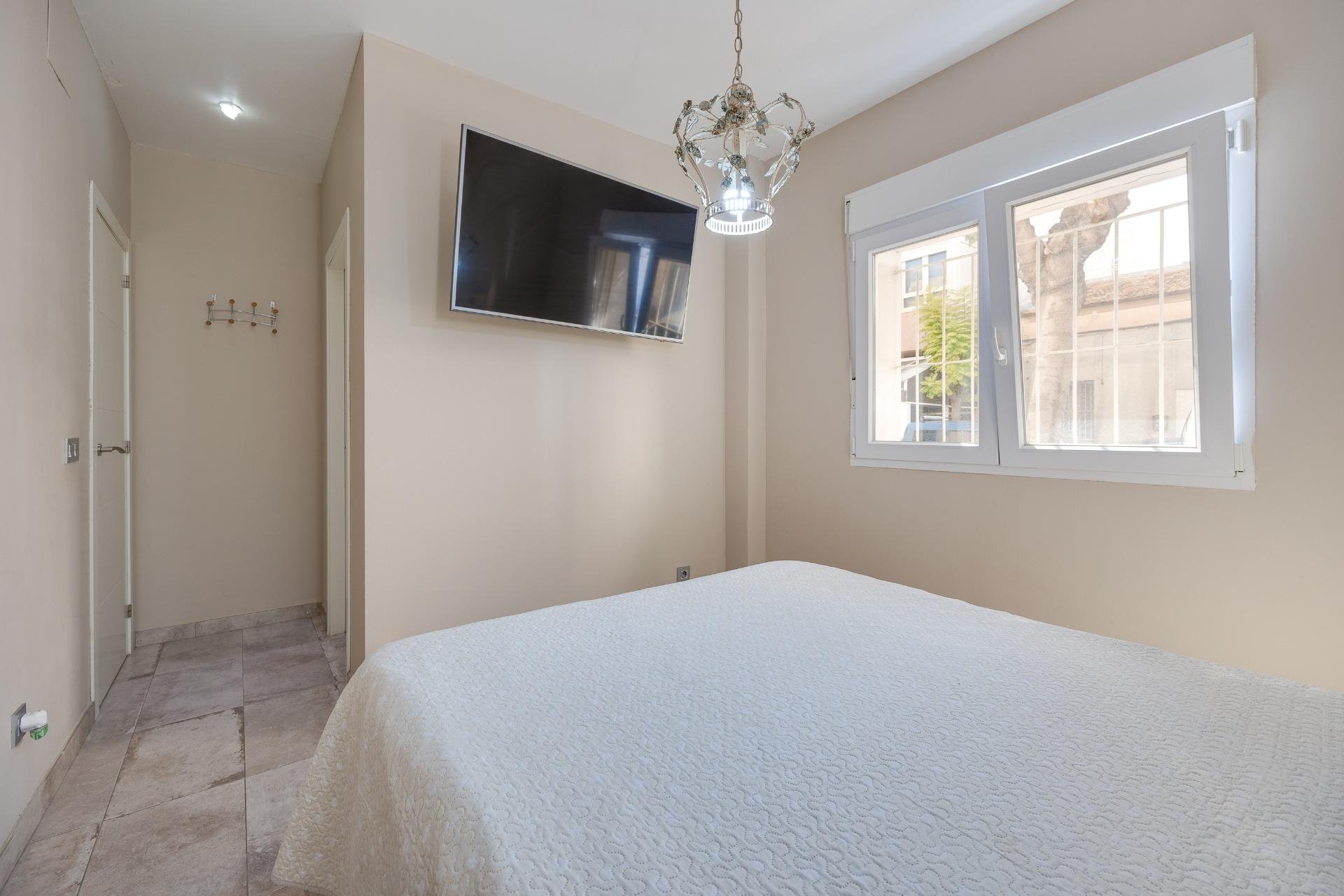 Townhouse in Torrevieja, Alicante, Spain 3 bedrooms, 138 sq.m. No. 189958