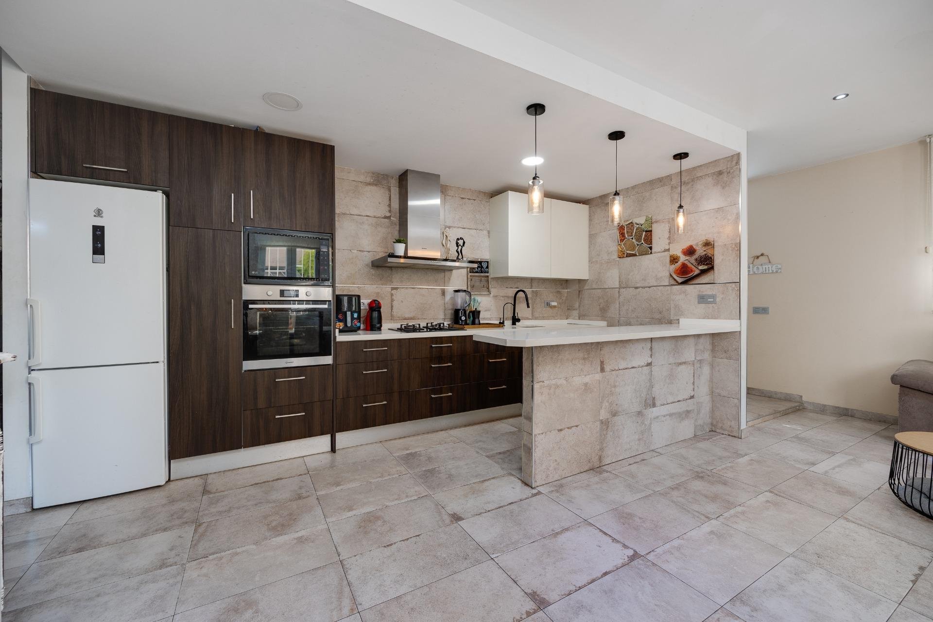 Townhouse in Torrevieja, Alicante, Spain 3 bedrooms, 138 sq.m. No. 189958