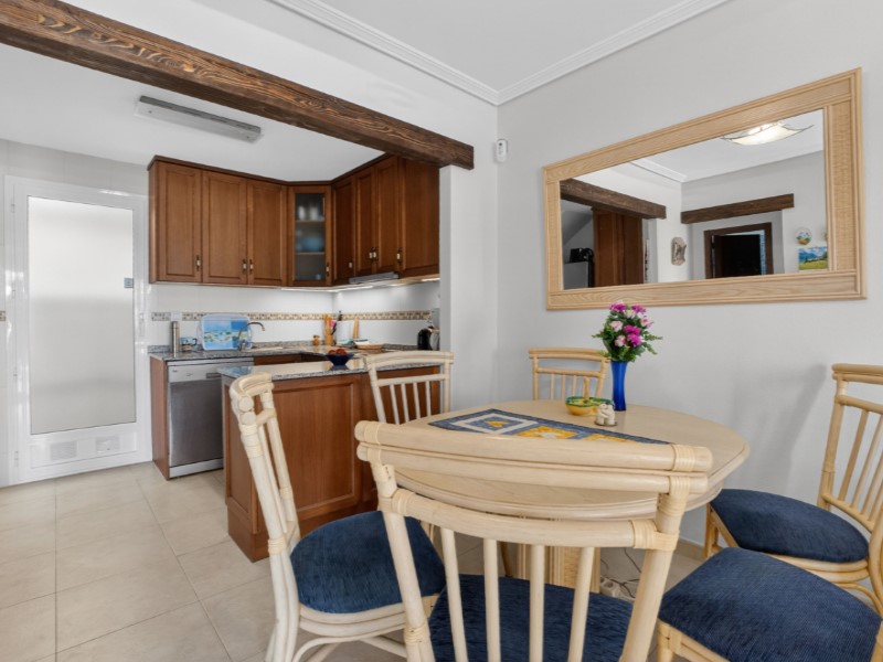 Townhouse in Torrevieja, Alicante, Spain 4 bedrooms, 110 sq.m. No. 189959