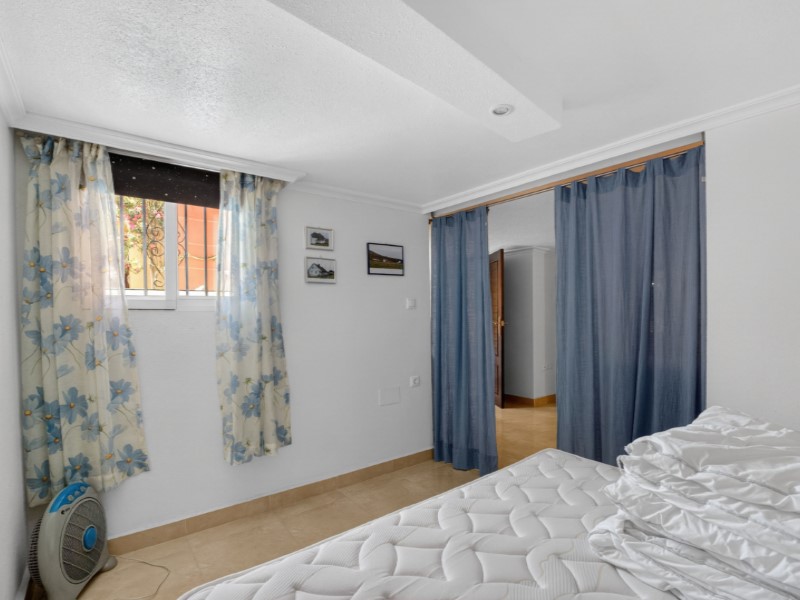 Townhouse in Torrevieja, Alicante, Spain 4 bedrooms, 110 sq.m. No. 189959