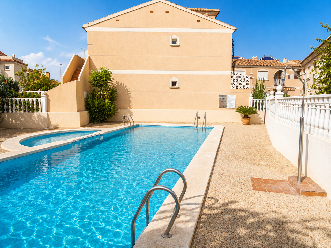 Townhouse à La Zenia, Alicante, Espagne 3 chambres, 86 m2 No. 195691